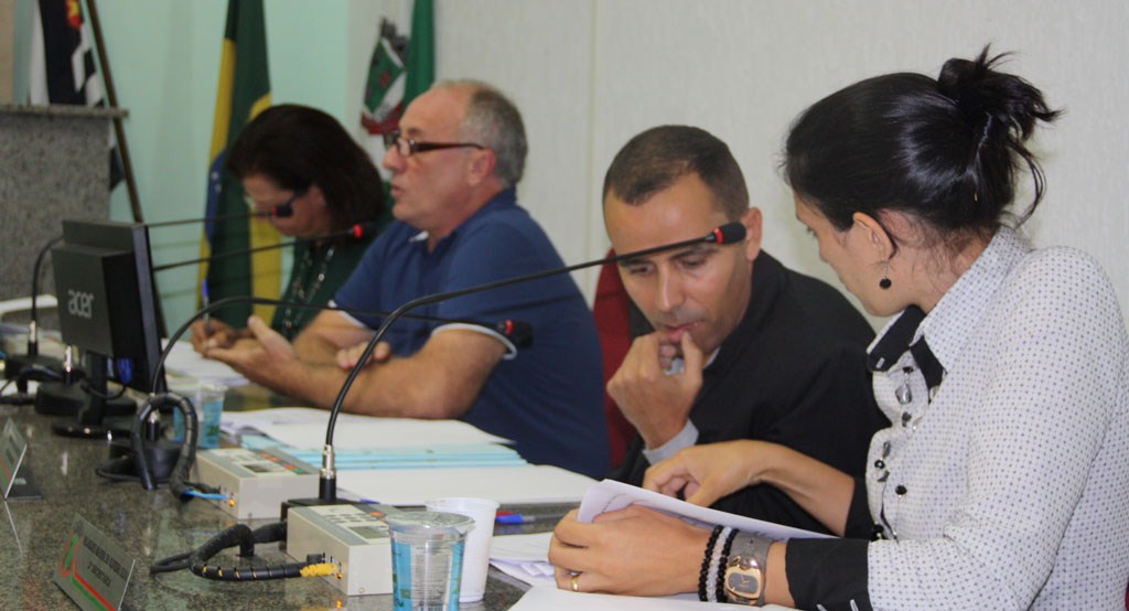 Veto do prefeito é mantido por vereadores.