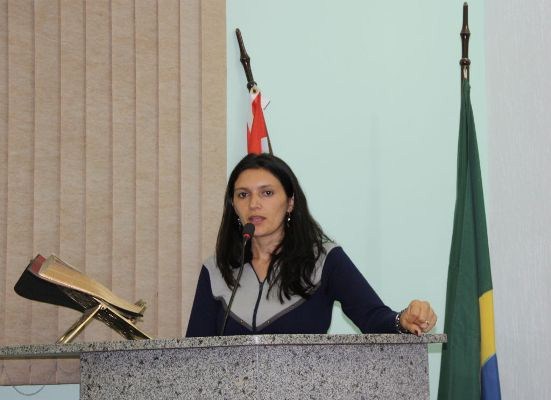 Projeto prevê valorização do hino nacional e municipal;