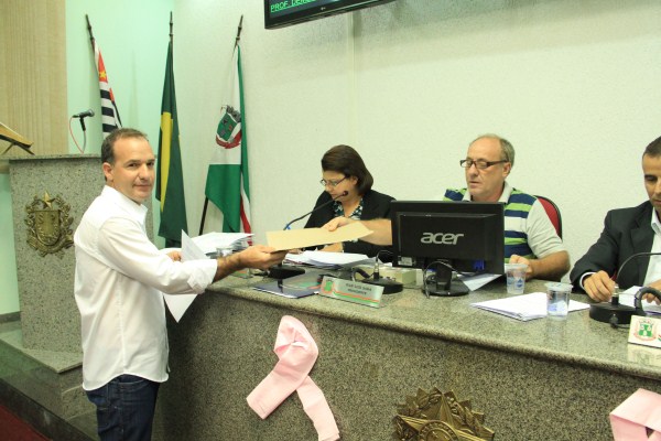 Tucano Elton Vargas assume cadeira na Câmara Municipal