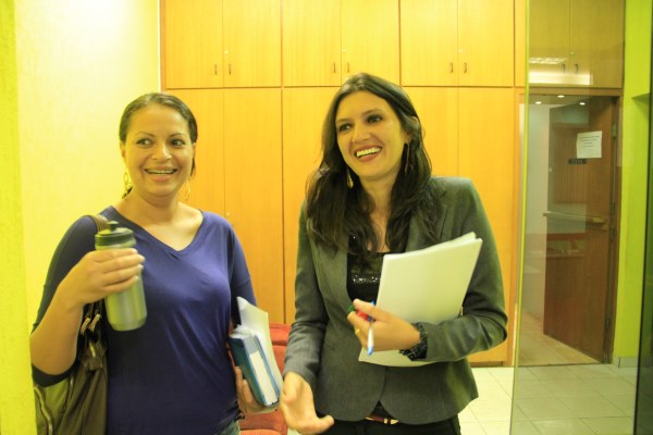 Valdilene indica necessidade de calçada na Avenida Bertioga