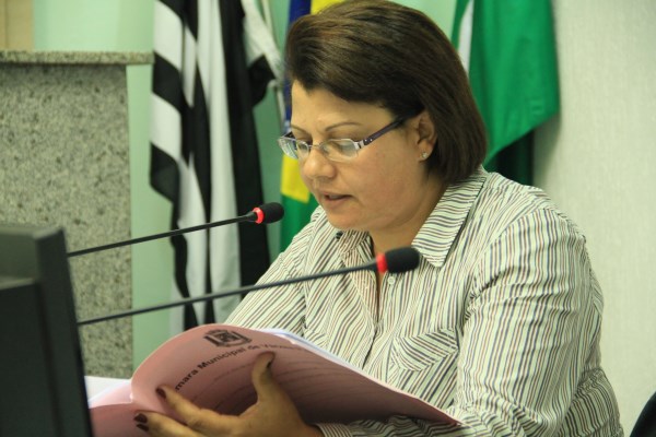 Sueli do Yakult pede manutenção em diversos bairros