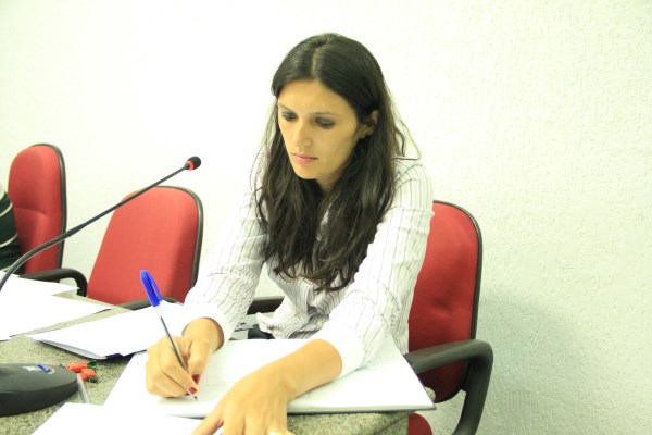 Valdilene pede cuidados para América III e Jd. Maria de Fátima