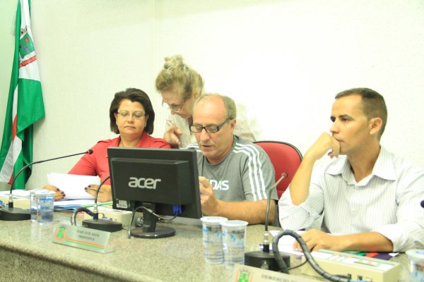 Câmara tem sessão extraordinária nesta quinta feira.