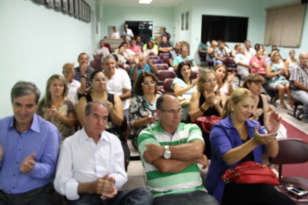 Aprovados 4 projetos concedendo títulos de cidadão varzino