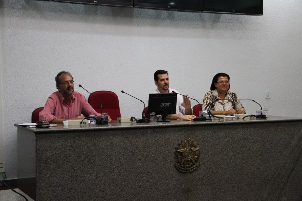 Audiência pública discute regularização de imóveis