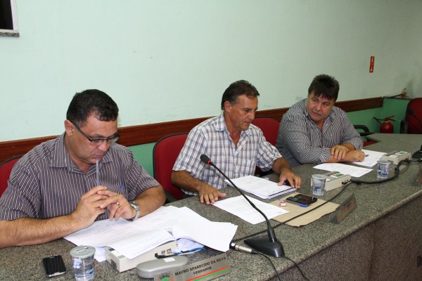 Vereadores concedem títulos honoríficos