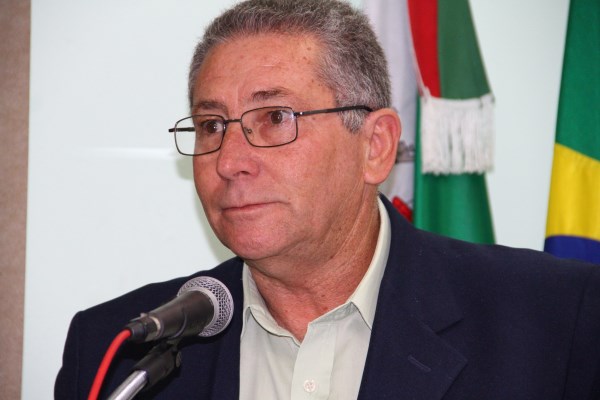 Osmar Pereira assume cadeira por 30 dias