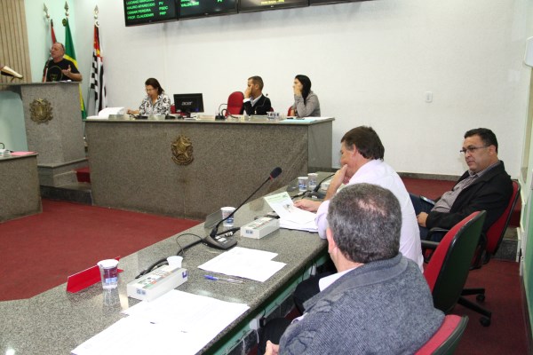 Pauta tranqüila na última sessão antes do recesso