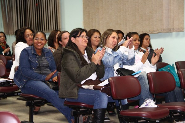 Requerimento pede plano de carreira para agentes de saúde