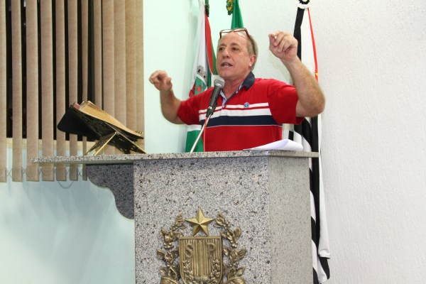 Ivan cobra divulgação da Orquivárzea