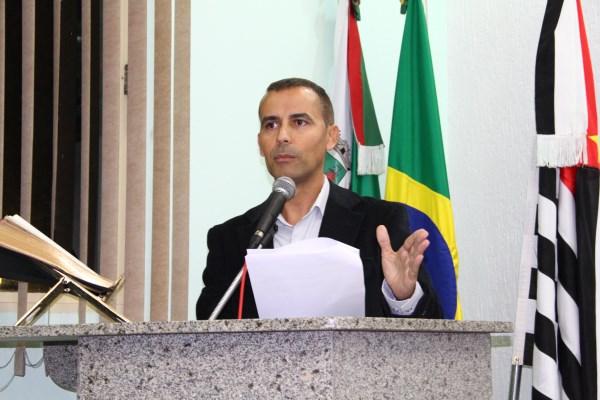 Demércio dispara: “administração está brincando”