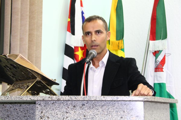 Requerimentos são rejeitados