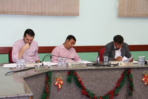 Professor Luciano questiona Prefeitura