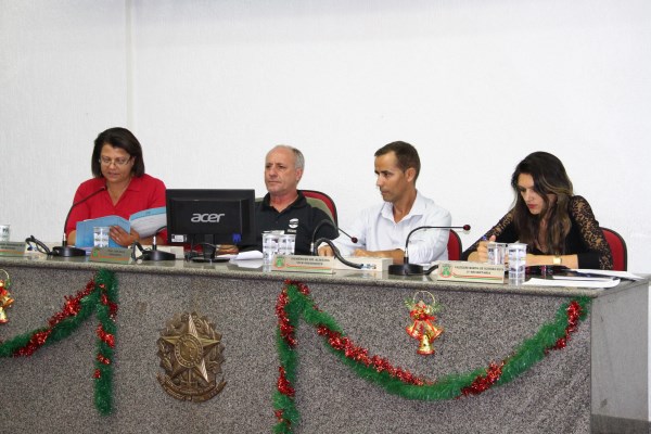 Penúltima sessão do ano tem pauta leve e um Projeto aprovado