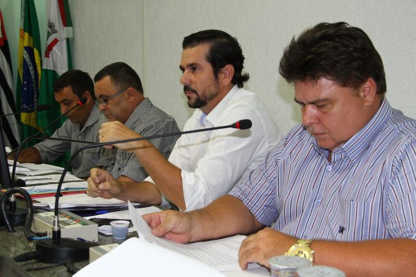 Bancadas anunciam novos líderes