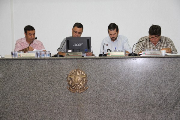 Câmara aprova Projetos e Requerimentos
