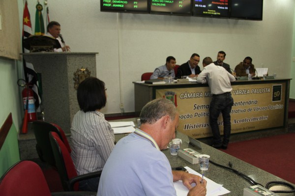 Vereadores aprovam Requerimentos e Moção