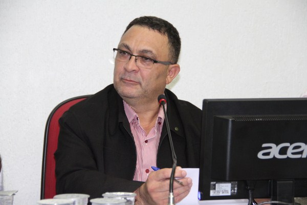 Mauro elogia participação de secretários na sessão