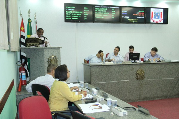 Aprovada Moção que apóia greve de professores