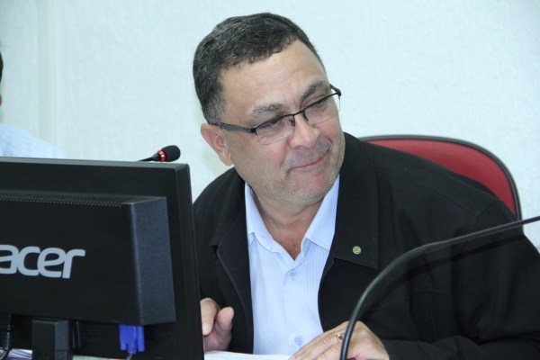 Mauro parabeniza trabalhador pelo 1º de Maio