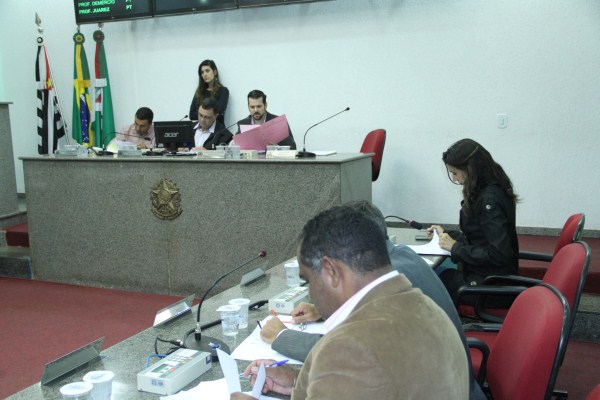 Câmara aprova Moção de Aplausos a corretores