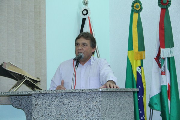 Silso manda recado a adjuntos: “Quero respeito”