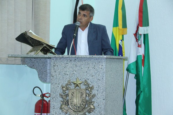 Professor Claudemir parabeniza Juvenal por obras em andamento