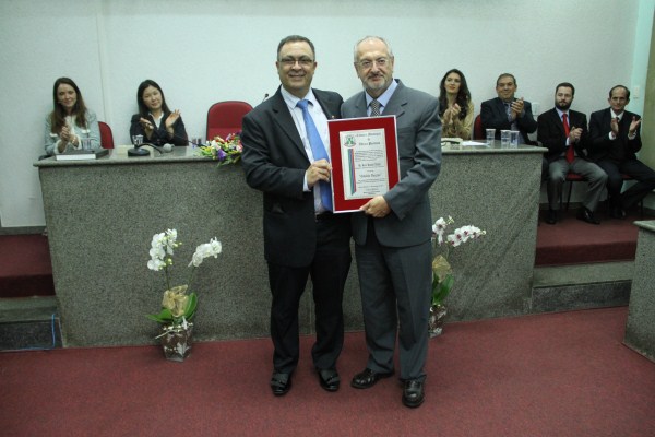 Câmara homenageia Nalini com título de “Cidadão de Várzea Paulista”