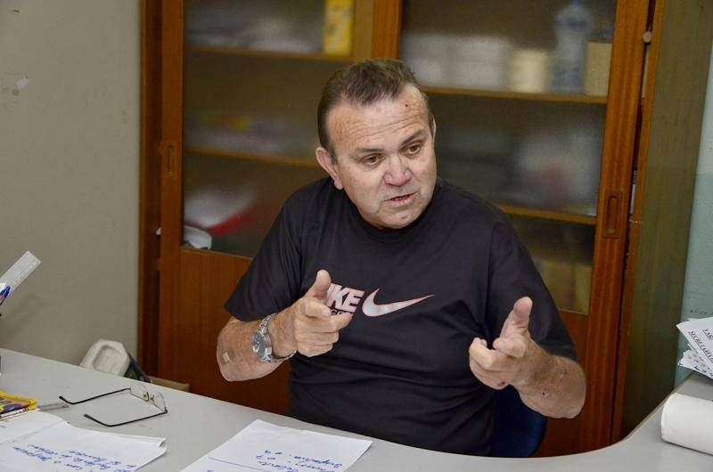 Com minuto de silêncio, vereadores prestam homenagem a Picharro