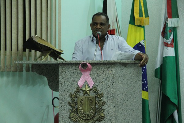 J. Ramiro questiona atendimento de secretarias