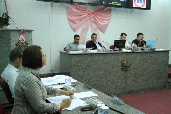 Vereadores aprovam três Projetos de Lei