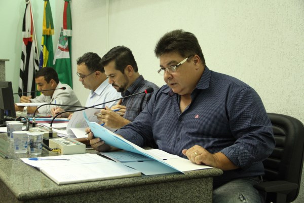 Vereadores aprovam Moções em apoio a estudantes