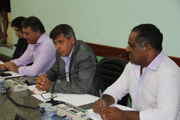 Câmara aprova concessão de área pública, orçamento e PPA