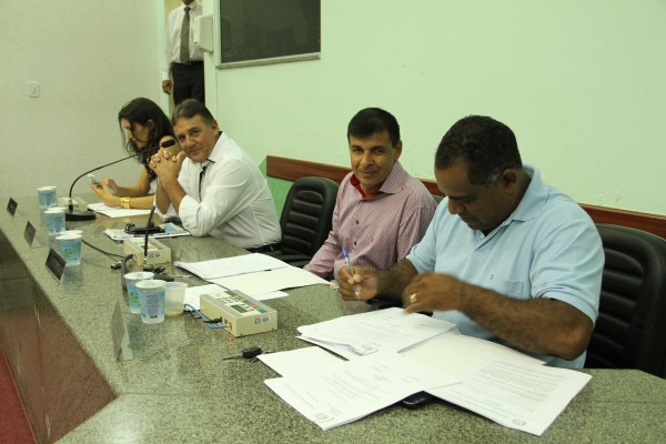 Projeto aprovado regulariza trecho da avenida Bertioga