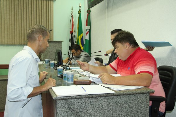 Vereadores aprovam 2 Projetos de Lei e 1 Requerimento