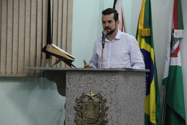 Luciano pede segurança na avenida Marginal