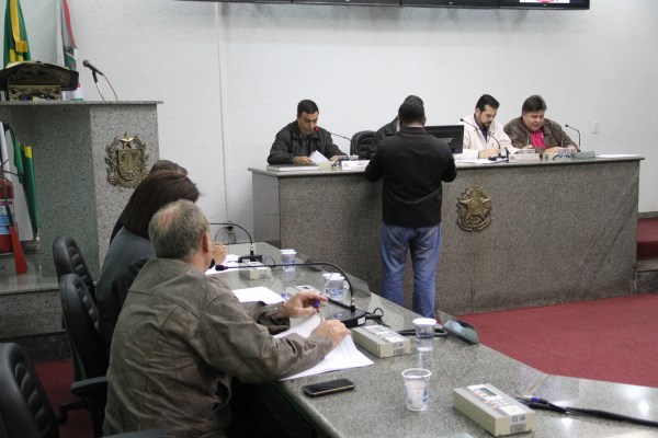 Vereadores aprovam 2 Projetos e 2 Requerimentos