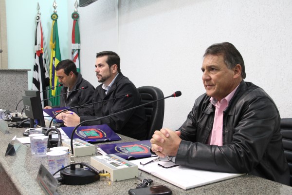 sessão após recesso tem apenas leitura de projetos