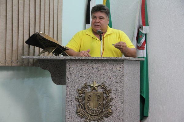 Silas comenta reeleição de Juvenal Rossi