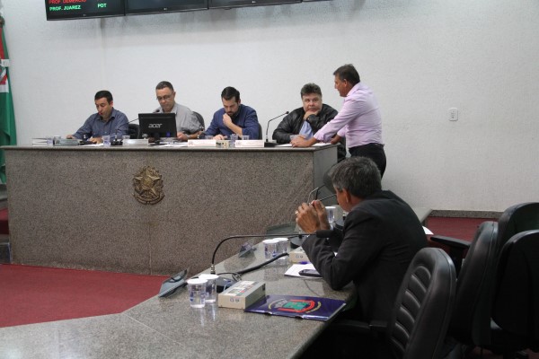 Câmara mantém salários inalterados