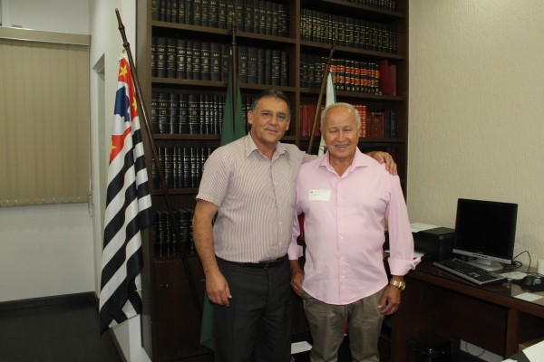 Silso das Neves recebe visita do ex-presidente Carvalho