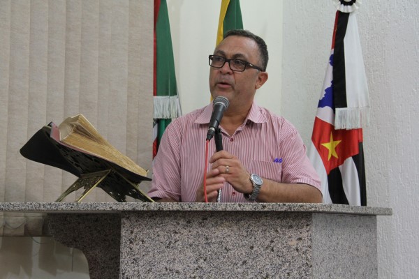 Mauro faz relato de obras pela cidade