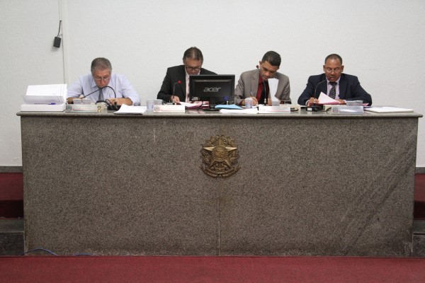 Vereadores aprovam duas Moções e 1 Requerimento