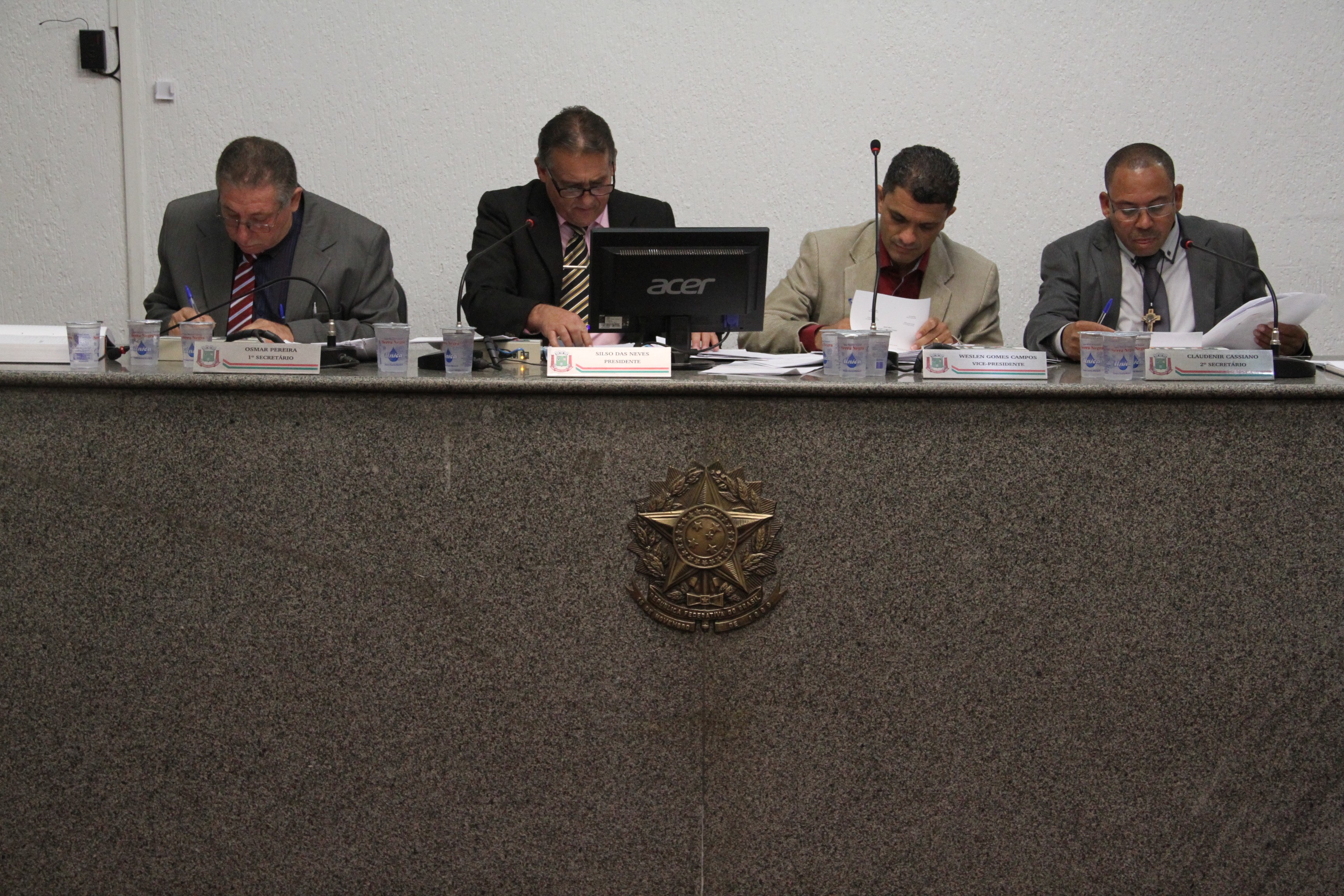 Câmara aprova duas moções de apelo e requerimento