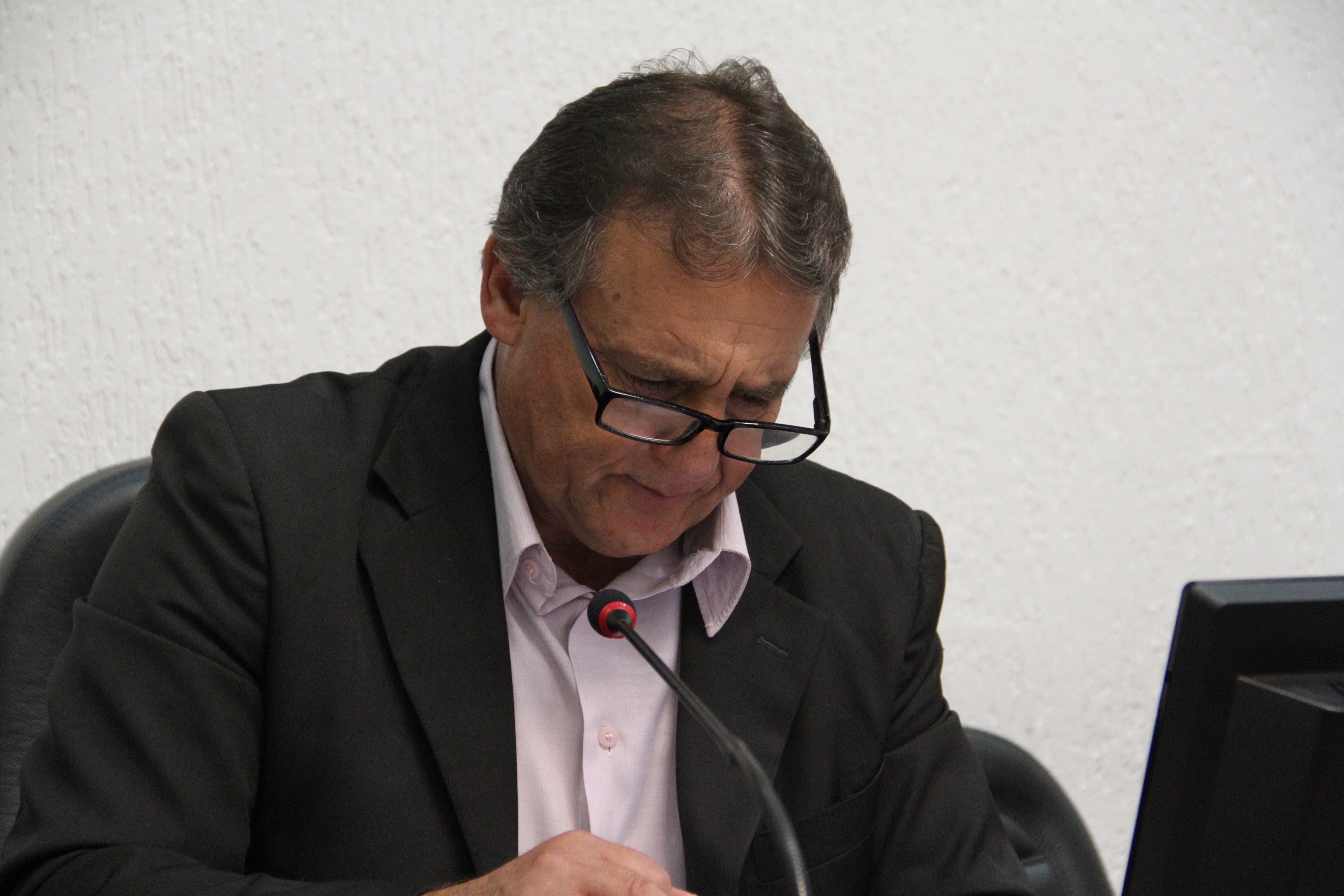 Ofício do Ministério Público acusa prefeito de improbidade