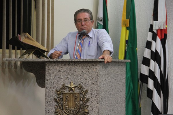 Osmar do Mirante pede manutenção em bocas de lobo