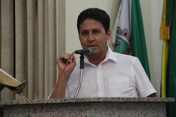 Hulk faz discurso emocionado