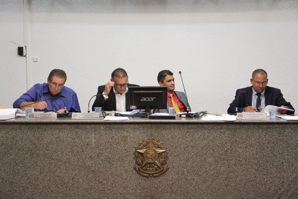 Câmara aprova 2 projetos e encaminha 47 indicações
