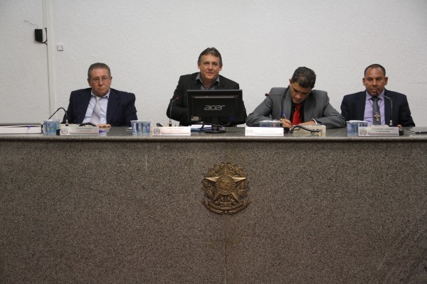 Vereadores aprovam anistia de dívidas e ‘ideologia de gênero’