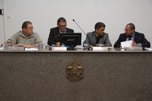 Aprovação de Moções e envio de 36 indicações